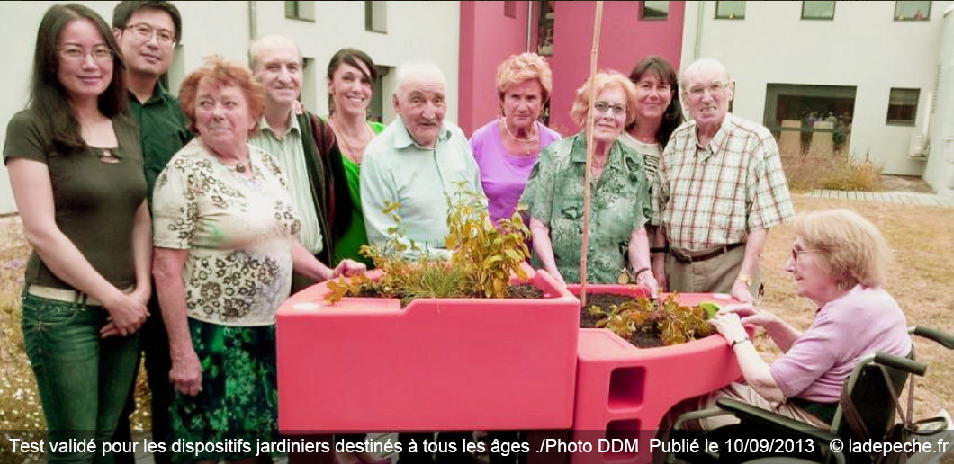 Labège Les pensionnaires de la maison de retraite testent les jardinières mobiles DR ladepeche