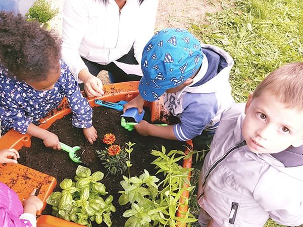 Jardin adapté aux enfants de crèche Pollux