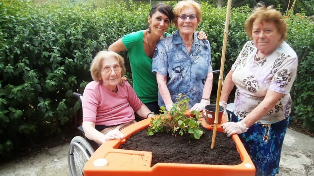 Un jardin pour les personnes âgées - Jardin-thérapeutique.net